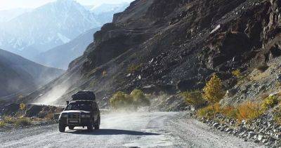 В Таджикистане строят защитные заграждения на горных дорогах - dialog.tj - Душанбе - Киргизия - Таджикистан - Кувейт