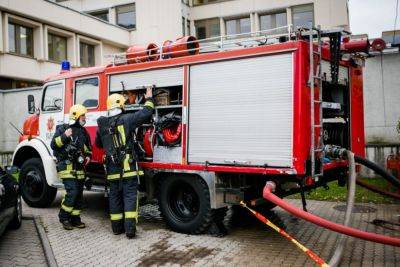 Пожарные-спасатели в Литве по-прежнему являются лидерами доверия населения - ОПРОС LIETUVOS RYTAS/VILMORUS KÜSITLUS - obzor.lt - Литва