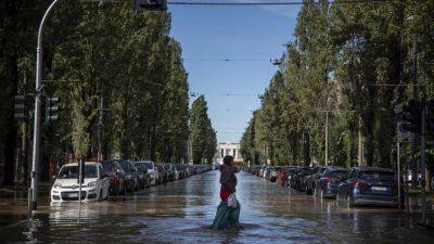Наводнение в Милане: в городе затоплены целые кварталы - ru.euronews.com - Италия - Рим