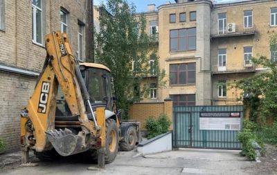 В Киеве суд арестовал имущественный комплекс и запретил там строительство - korrespondent.net - Украина - Киев - Строительство