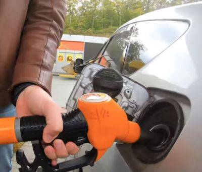 Новый удар по водителям: топливо на АЗС резко взлетело в цен - ukrainianwall.com - Украина