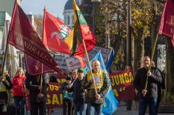 Профсоюз "Sandrauga“ зовёт на митинг против нищеты - obzor.lt - Литва