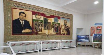 Эмомали Рахмон - В музее Куляба в честь Дня Президента Республики Таджикистан организуется праздничная выставка - dialog.tj - Таджикистан