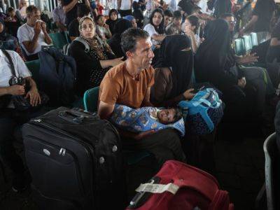 Из сектора Газа за день эвакуировались больше 800 иностранцев - unn.com.ua - США - Украина - Киев - Египет