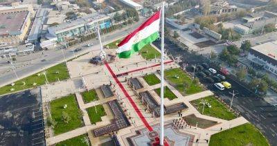 Эмомали Рахмон - Рахмон открыл площадь государственного флага в Бободжон-Гафуровском районе - dialog.tj - Таджикистан - Согдийская обл.