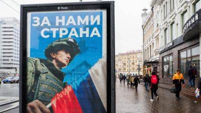 Жителя Тольятти отправили в колонию за кидание камней в плакаты о войне в Украине - svoboda.org - Россия - Украина - Новосибирск - Тольятти