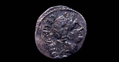 Более 3 тысяч римских монет и редкие драгоценные камни: в Италии нашли еще один клад - focus.ua - Украина - Италия - Рим - Римская Империя - Находка