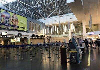 Поступил анонимный звонок о бомбе в Вильнюсском аэропорту, эвакуированы пассажиры - obzor.lt - Украина - Литва - Вильнюс
