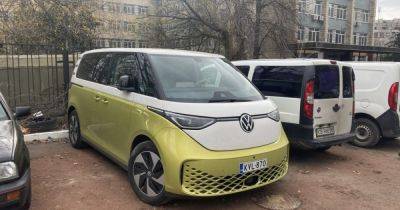 В стиле хиппи: в Киеве заметили новейший электровэн Volkswagen (фото) - focus.ua - Украина - Киев - Финляндия