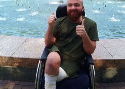 Бойца, потерявшего ноги, отказались селить в квартиру: "Не хочу, чтобы жил инвалид" - akcenty.com.ua - Украина - Киев