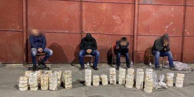 Хотели провезти кокаин из Перу: четырех иностранцев осудили на 11 лет за контрабанду наркотиков - nv.ua - Украина - Израиль - Львов - Одесса