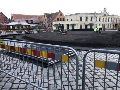 Площадь Анике уже готовится к праздникам - obzor.lt - Литва - Клайпеда