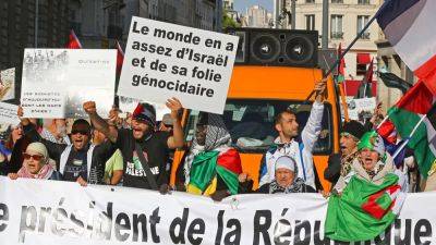 Многотысячный марш за мир на Ближнем Востоке - ru.euronews.com - Израиль - Франция - Париж - Финляндия - Варшава - Палестина - Хельсинки