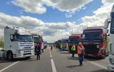 Польские перевозчики перенесли дату блокады границы с Украиной - СМИ - korrespondent.net - Украина - Польша - Блокада