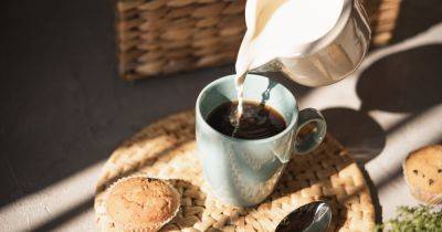 Диетологи назвали самое полезное молоко, которое нужно добавлять в кофе - focus.ua - Украина