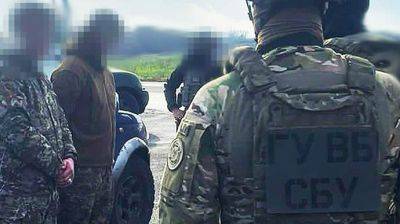 На Донетчине СБУ схватила 2 военных, которые пытались продать трофейное оружие преступникам - pravda.com.ua - Украина