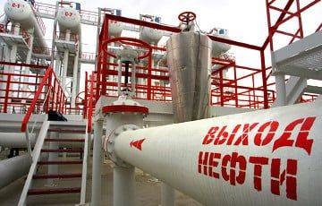 Экспорт российской нефти упал рекордно за четыре месяца - charter97.org - Россия - Китай - США - Белоруссия - Турция - Индия - Казань - Эмираты - Reuters
