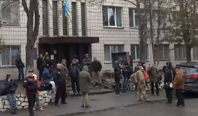 Мобилизация в Украине: мужчина отказался от призыва из-за ухода за бабушкой, суд не поверил в раскаяние - politeka.net - Украина