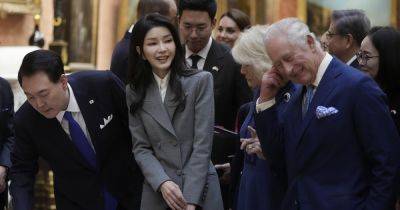 принц Уильям - Кейт Миддлтон - королева Елизавета - Юн Сок Ель - Юн Сок Йоль - король Чарльз III (Iii) - Невероятно юная 51-летняя супруга президента Кореи встретилась с Чарльзом III - focus.ua - Южная Корея - Украина - Англия - Корея