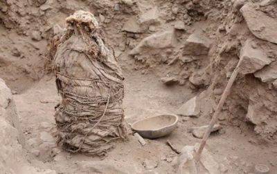 Перу - В Перу археологи обнаружили тысячелетние мумии детей - korrespondent.net - Украина - Египет - Лима - Reuters