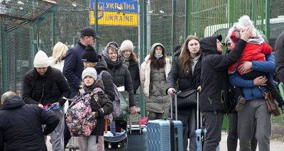 Украинские беженцы напряглись от удивления: выезд в Европу станет платным — названа дата - cxid.info - Ес