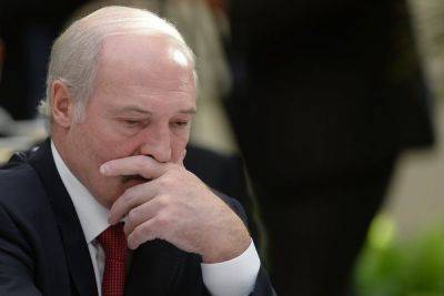 Лукашенко по полной затягивает гайки: теперь жителям Беларуси нужно спрашивать разрешение на выезд из страны - hyser.com.ua - Украина - Белоруссия