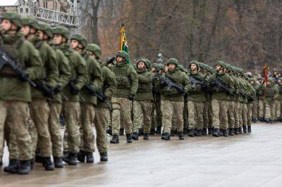 Командующий ВС Литвы и представитель НАТО посетят готовящиеся к параду воинские части - obzor.lt - США - Эстония - Польша - Литва - Вильнюс - Латвия