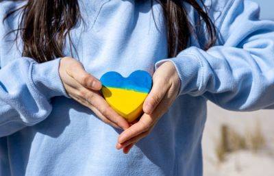 Почти 50% находящихся за рубежом украинок планируют остаться учиться там — опрос - minfin.com.ua - Украина