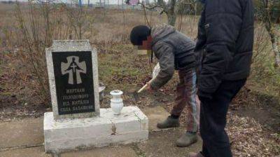 На оккупированной части Херсонщины сносят памятники жертвам Голодомора - pravda.com.ua - Украина - Херсон - Иваново
