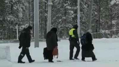55 мигрантов прибыли в Финляндию в субботу через КПП "Райа-Йоосеппи" - ru.euronews.com - Норвегия - Россия - Эстония - Мурманск - Финляндия
