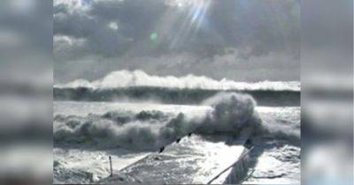 Мегашторм в Крыму: полуостров заливают 8-метровые волны - fakty.ua - Украина - Крым - Севастополь - Евпатория