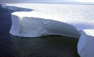 В Антарктике начал движение самый большой в мире айсберг - planetanovosti.com - Нью-Йорк