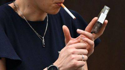 Новая Зеландия отменит пожизненный запрет на курение для молодых людей, чтобы пополнить бюджет - obzor.lt - Новая Зеландия - Запрет