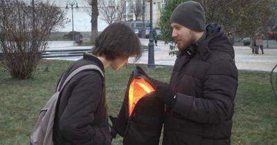 Сигнализация, подсветка и даже весы: украинец создал уникальные "умные" рюкзаки (видео) - focus.ua - Украина