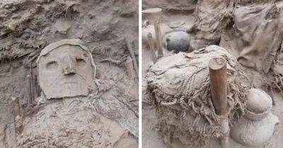 В Перу археологи нашли 70 неповрежденных погребальных свертков и загадочных масок (фото) - focus.ua - Украина - Эквадор - Лима - Находка