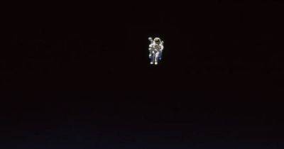Нил Армстронг - Самый пугающий снимок, когда-либо сделанный в космосе: что сделал впервые астронавт NASA (фото) - focus.ua - Украина
