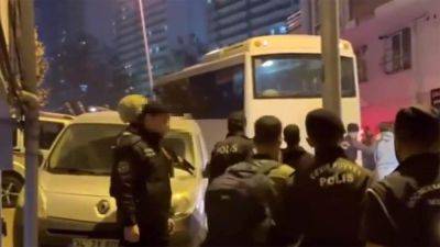 Али Ерликая - В результате очередного полицейского рейда в Стамбуле задержали 512 нелегальных мигрантов - hronikatm.com - Турция - Туркмения - Стамбул