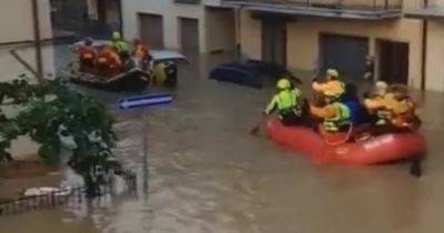Маттео Сальвини - Наводнение в Италии: в Тоскане погибли пять человек (видео) - focus.ua - Украина - Англия - Италия