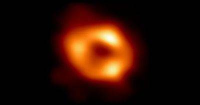 Астрономы впервые определили точную массу черной дыры в центре Млечного Пути (фото) - focus.ua - Россия - Украина