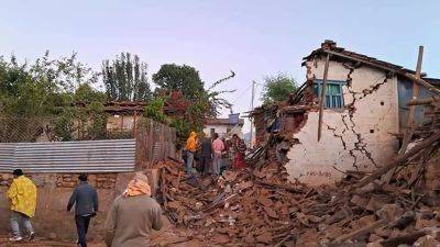 Землетрясение в Непале: погибли не менее 128 человек - ru.euronews.com - Индия - Нью-Дели - Непал - Катманду