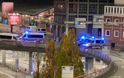 Аэропорт Гамбурга заблокирован из-за вооруженного мужчины - korrespondent.net - Украина - Израиль - Германия - Махачкала - Гамбург