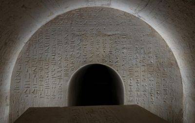 В Египте раскопали украшенную гробницу ранее неизвестной исторической фигуры - korrespondent.net - Украина - Египет - Чехия - Албания - Дуррес