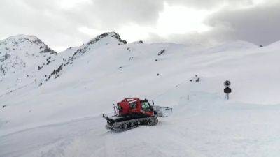 Обильный снегопад в Швейцарских Альпах дарит надежду - ru.euronews.com - Швейцария - Франция