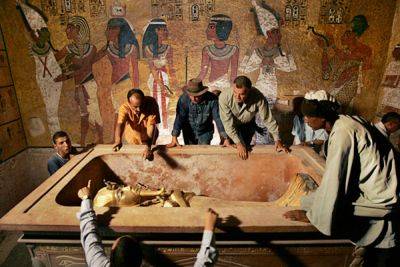 Трон фараона Тутанхамона - фото и история находки - apostrophe.ua - Украина - Англия - Египет - Каир