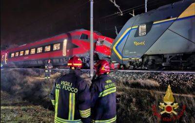 Два встречных поезда столкнулись в Италии - korrespondent.net - Украина - Швейцария - Италия - Мексика