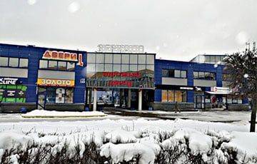 «Двое мужчин, одинокая продавщица»: в Беларуси пустеют ТЦ - charter97.org - Белоруссия - Минск