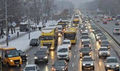 В столице транспортный коллапс: Киев парализован из-за закрытия метро и ДТП — дороги застыли в пробках - ukrainianwall.com - Украина - Киев - Сумская обл.