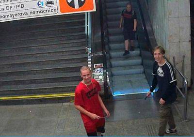 Ян Данек - Полиция Праги задержала подростков, ограбивших школьников в метро - vinegret.cz - Чехия - Прага