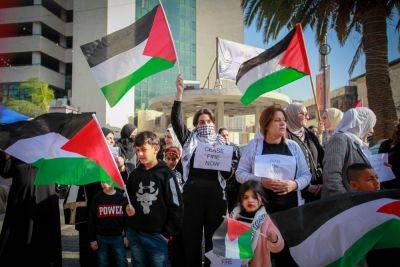 Исмаил Хания - Опрос: ХАМАС крайне популярен у палестинцев на Западном берегу - news.israelinfo.co.il - США