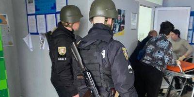 В Закарпатской области депутат сельсовета взорвал гранаты прямо на сессии, 26 раненых: что известно - nv.ua - Украина - Закарпатская обл.
